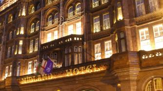 Хотелът, в който Ролс се срещна с Ройс, има нов собственик