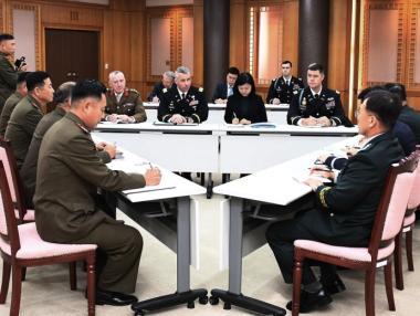 Двете Кореи стартираха тристранните преговори с ООН