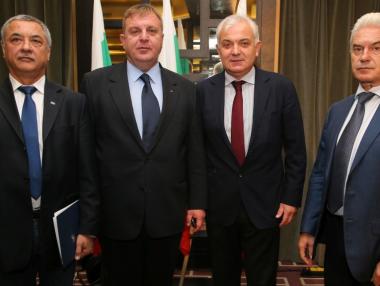 Депутатите от НФСБ се отрекоха от Волен Сидеров