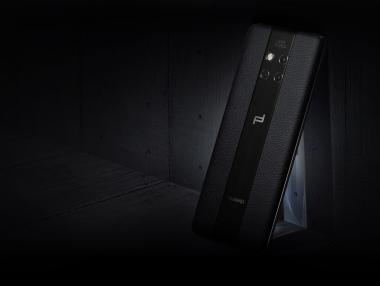 Huawei и Porsche представиха новия смартфон Mate 20 RS.