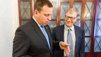 Бил Гейтс получи електронно гражданство от Естония