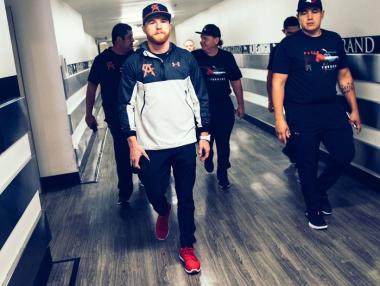 Мексикански боксьор вече е най-високоплатеният спортист в света