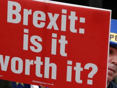 ЕС е склонен да вкара Обединеното кралство в предпазно митническо споразумение