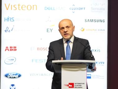 Дончев: Инвестиции за над €500 млн. се очакват в автомобилния сектор