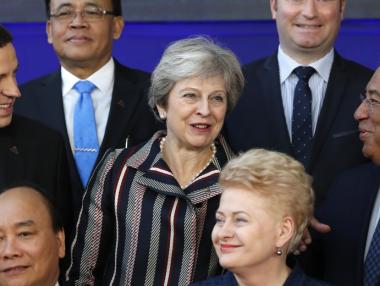 Мей ще опита да спечели благоразположението на депутатите