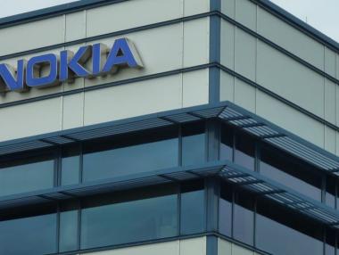Nokia обяви нови съкращения след спад на печалбата