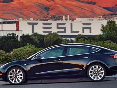 ФБР разследва Tesla за измама