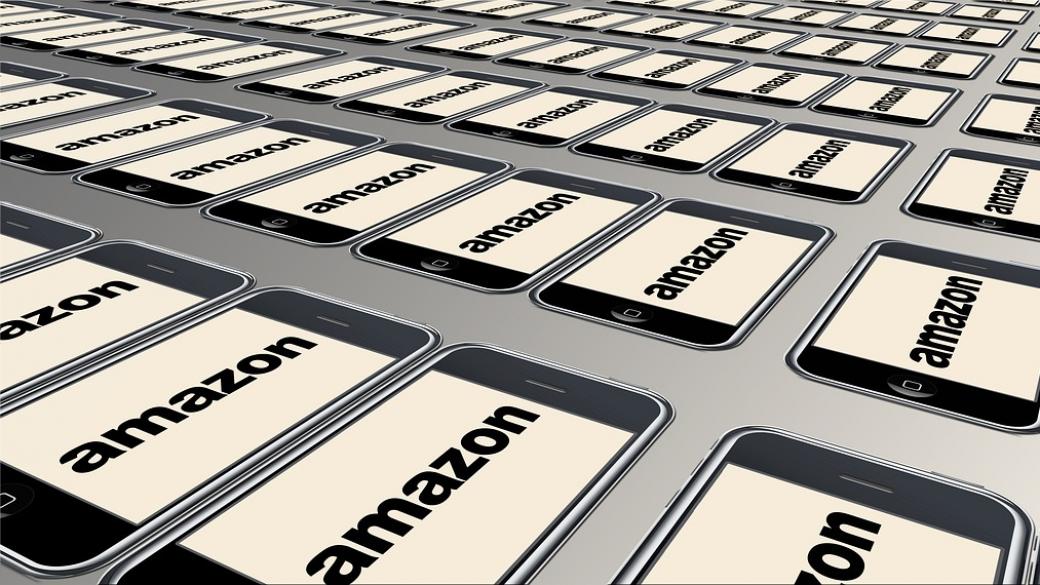Акциите на Amazon се сринаха с още 8%