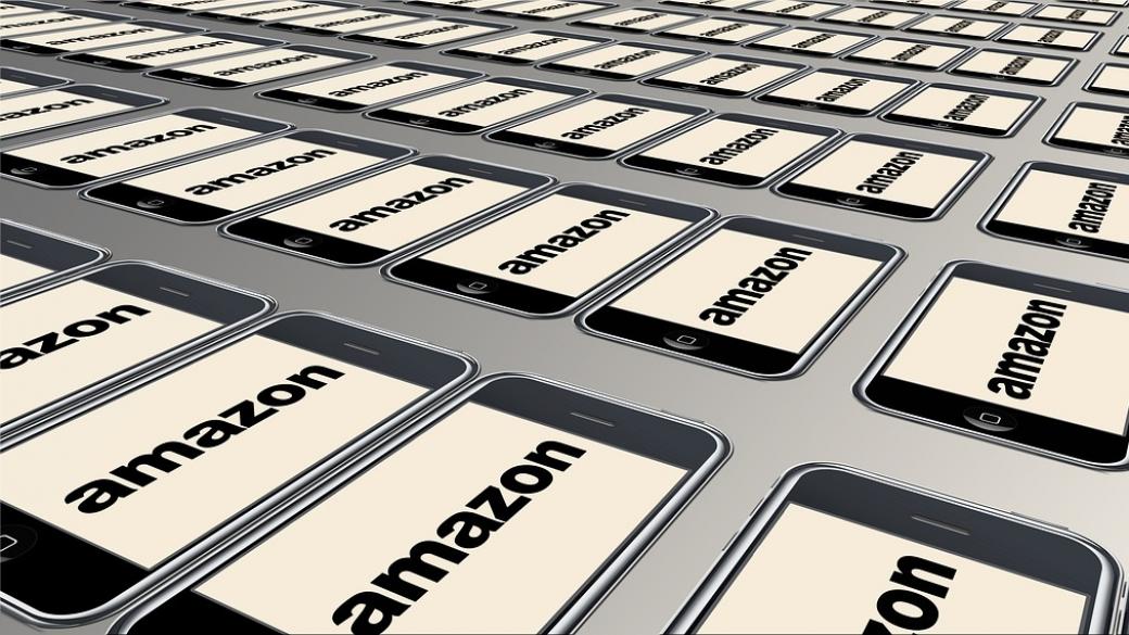 Акциите на Amazon се сринаха с още 8%
