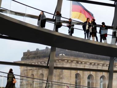 Германия увеличава минималното заплащане догодина