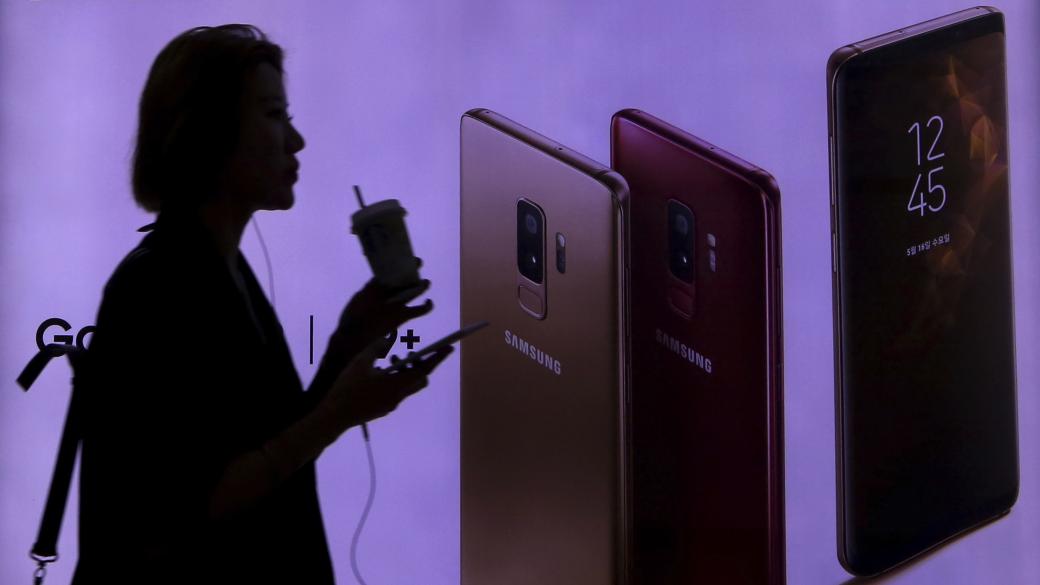 Samsung чупи рекорди въпреки отслабващите смартфон продажби