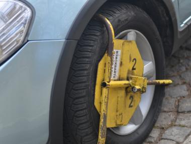 От днес паркирането в „Оборище“, „Красно село“, „Възраждане“ и „Горен Лозенец“ е платено