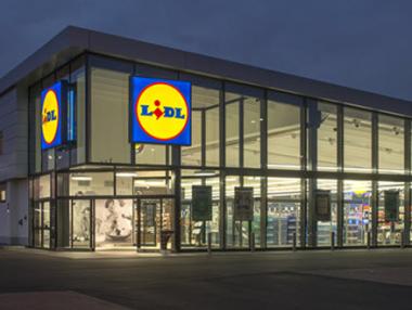 Lidl повишава заплащането на служителите си във Великобритания