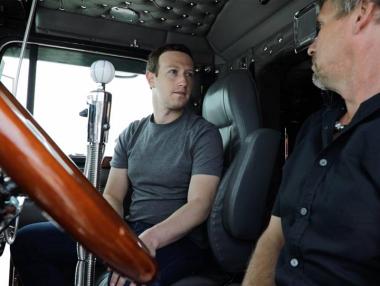 Скромните коли на най-богатите хора