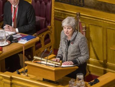 Тереза Мей вече търси съветите на бизнеса за Brexit