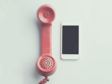 Регулациите може да тласнат телефоните към нови технологии