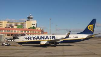 Френско летище задържа самолет на Ryanair заради спор за пари