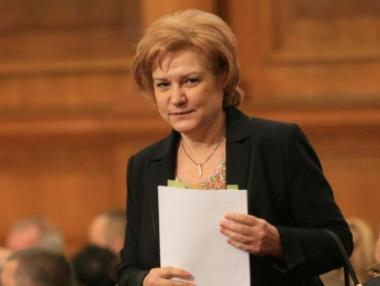 Менда Стоянова предлага още по-нисък таван на обезщетенията при катастрофи