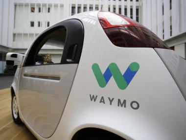 Waymo първи в света ще пусне услуга с безпилотни таксита