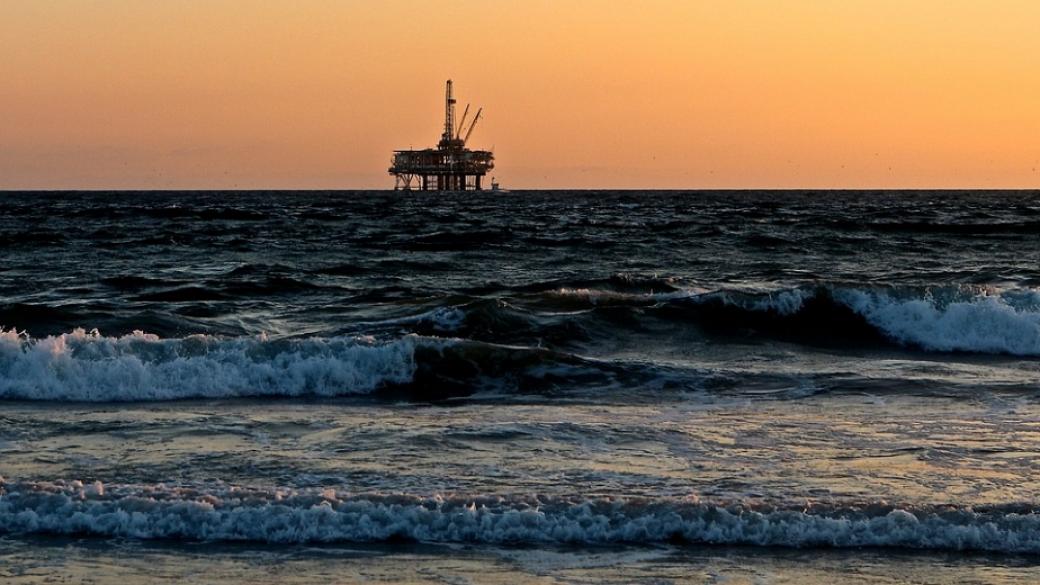 Петролът на ОПЕК поевтиня до под 65 долара за барел