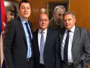 „Любовта е крехко цвете, което, ако не се полива с парѝ, увяхва“