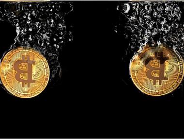 Цената на bitcoin падна с 12% за ден