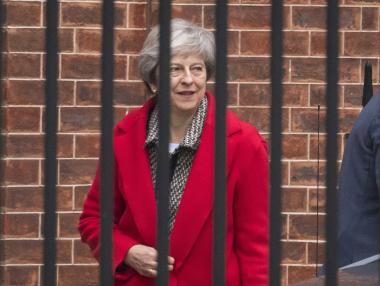 Мей: Отстраняването ми няма да улесни Brexit