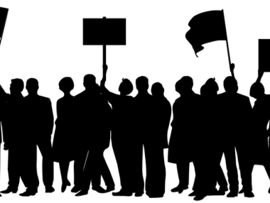 Протестни шествия засегнаха неделния трафик в страната