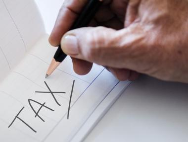 Човекът, платил най-голям данък общ доход в историята