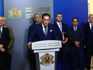 Домусчиев: Средната заплата ще продължи да расте с двуцифрен процент