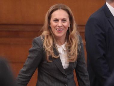 Марияна Николова: Готова съм на среща с протестиращите майки