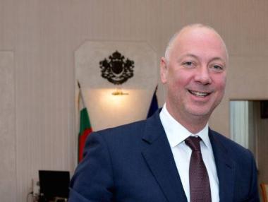 Министър, който лесно се подвежда