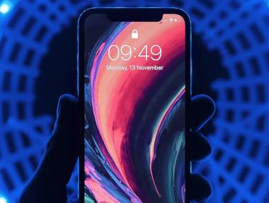 Apple рестартира производството на iPhone X заради слабо търсене на XS