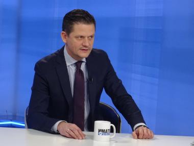 КЗП: Нелоялните търговци вдигат цената преди Черния петък, а след това я намаляват