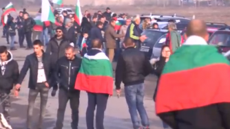 Протести блокираха основни пътища в страната