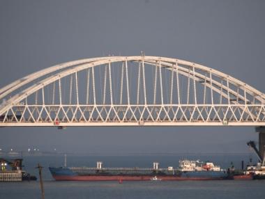 Русия отвори Керченския пролив за търговски кораби