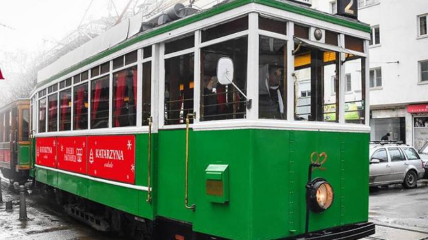 Ретро трамваят в София се превръща в коледна работилница на релси