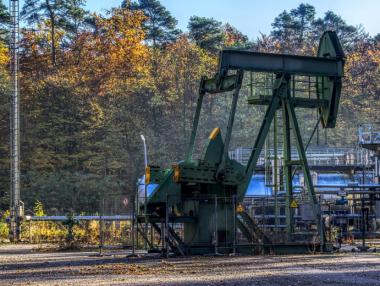 Петролът поскъпна рязко след срещата на Г-20