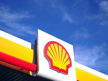 Shell си поставя краткосрочни цели за намаляване на въглеродния отпечатък