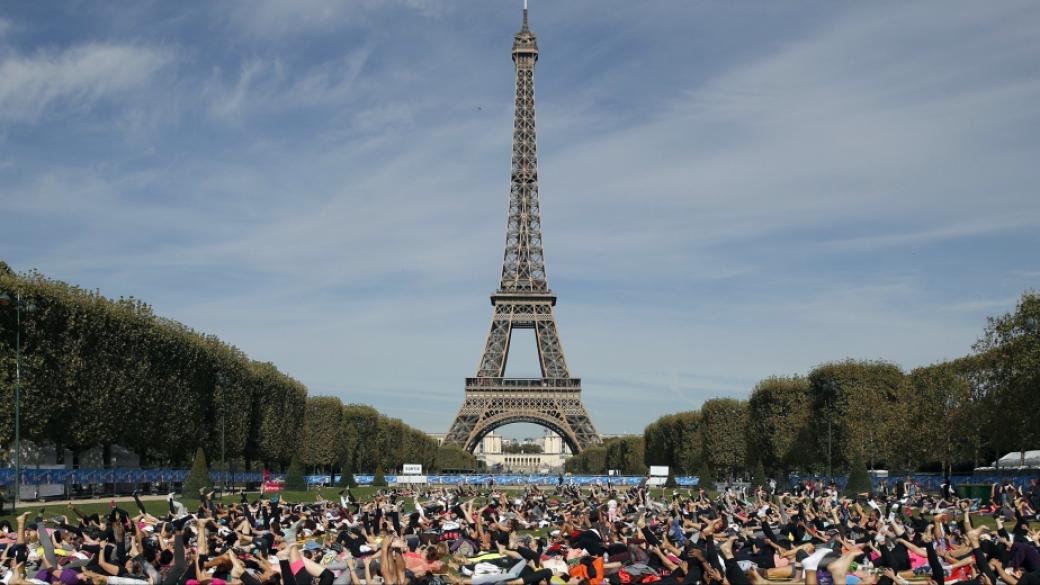 Протестите в Париж застрашават туризма и транспортния сектор