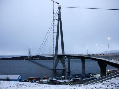 Откриха най-дългия окачен мост в Арктическия кръг