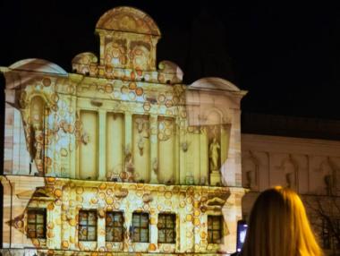 3D спектакъл показва красотата на природата върху сградата на „Квадрат 500“