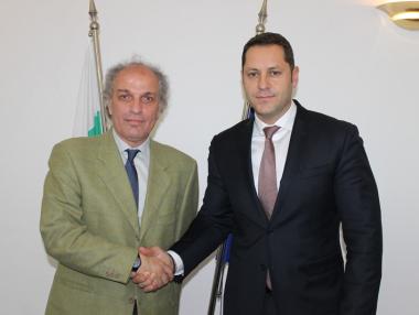 България получи покана за членство в Световната организация на свободните зони