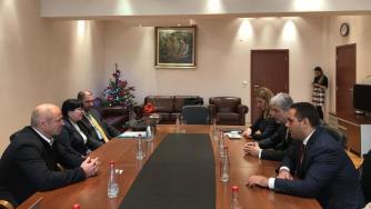 Марк Жирардели се оказа собственик на „Юлен“