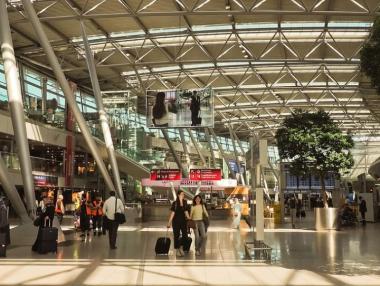 Какви права имаме при закъснели или отменени полети в чужбина