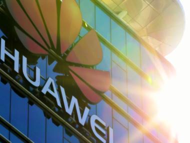 Huawei ще затегне сигурността си с 2 млрд. долара