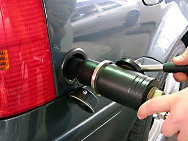 Депутати ще предложат двойно по-нисък данък за коли с газова уредба