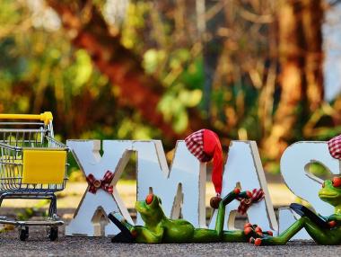 АЗП: Потребителите да внимават с коледните намаления