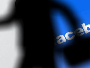 Google и Facebook са глобени за нарушения при политическа агитация