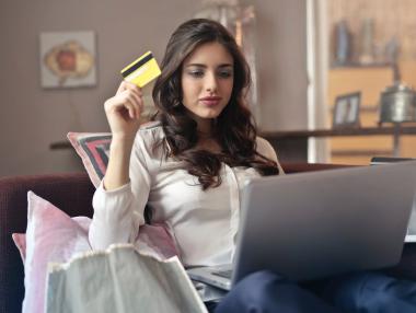 Само 5% от оборота на българските компании е от онлайн търговия